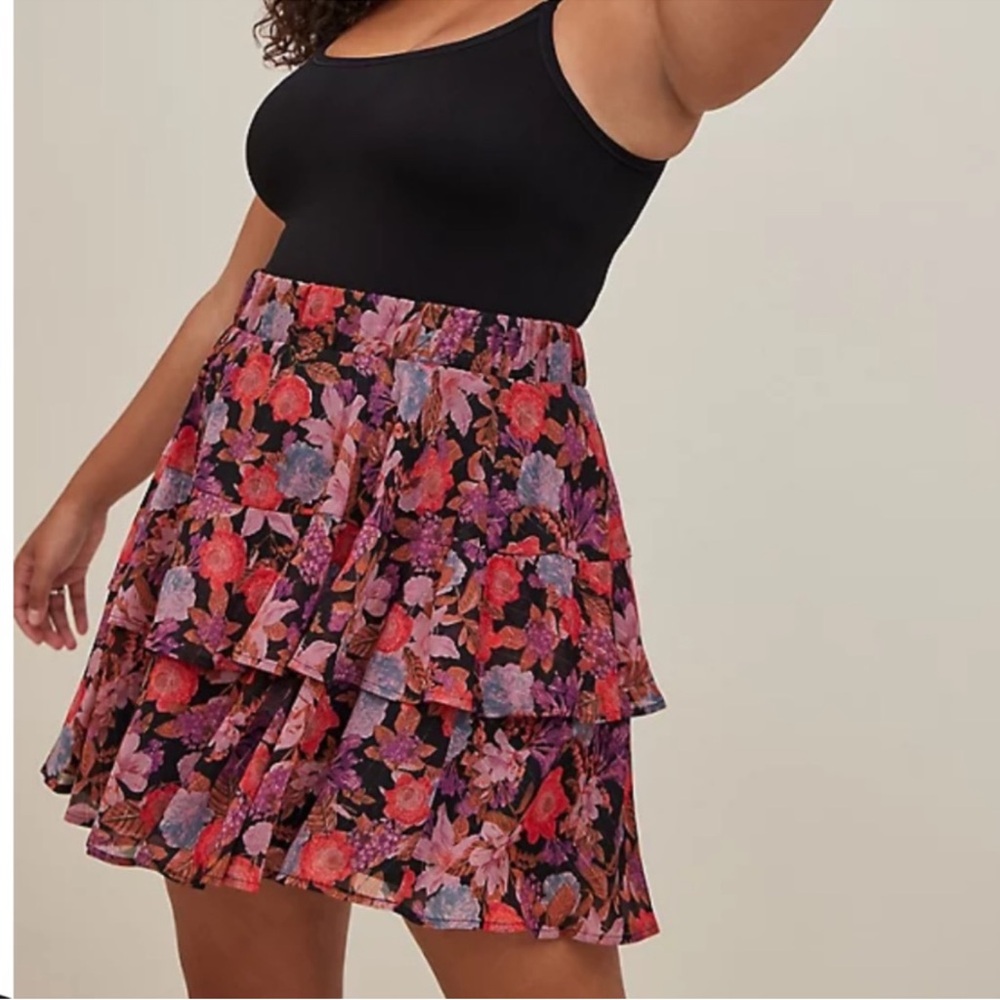 Floral Tiered Crinkle Mini Skirt